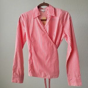 Price ✂️ 🆕  Wrap-around long sleeves blouse